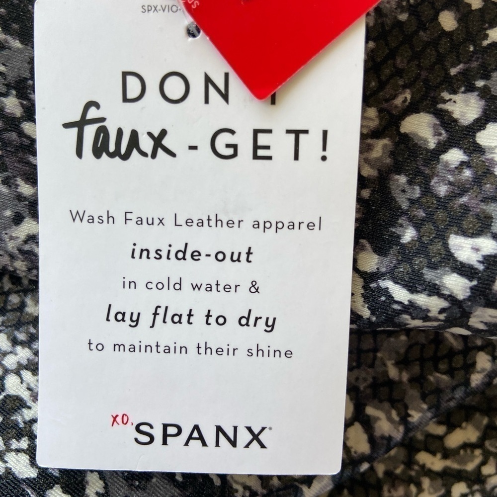 Spanx Faux Leather Snake Shine Leggings Women's Size XS New with Tags Athletic - Picture 6 of 10